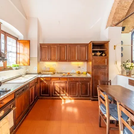 Charming Florentine Hideout Florencia